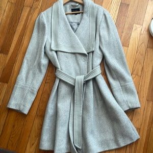 Jessica Simpson coat!